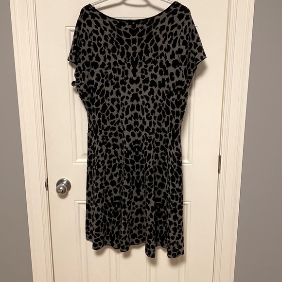 Size 1X Jessica Simpson Sweater Dress - Picture 2 of 4